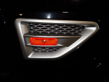 Load image into Gallery viewer, SIDE MARKER LAMP LIGHT LR2 LR3 Range Rover Sport 05-08 Fender Mounted - NW83385