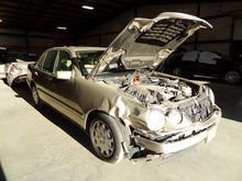 Load image into Gallery viewer, CARRIER ASSEMBLY REAR Mercedes E300D Turbo 1998 98 99 - NW47001