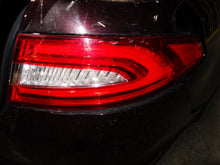Load image into Gallery viewer, CARRIER ASSEMBLY Vanden Pl XF XFR XJ XJL 13 14 15 16 17 - NW46652