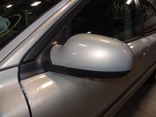 Load image into Gallery viewer, RADIATOR FAN ASSEMBLY Volvo S80 1999 99 2000 00 2001 01 - NW64732
