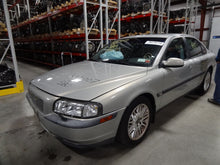 Load image into Gallery viewer, RADIATOR FAN ASSEMBLY Volvo S80 1999 99 2000 00 2001 01 - NW64732