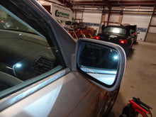 Load image into Gallery viewer, PARKLAMP BMW 320i 328i 330i 1999 99 00 01 Left - NW82082