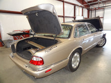 Load image into Gallery viewer, HEADLIGHT LAMP ASSEMBLY Vanden Pl XJ8 XJ8L XJR 1998-2003 Right - NW103023