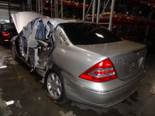 Load image into Gallery viewer, Radio Mercedes CLK320 C240 C320 C32 2001 01 2002 02 2003 03 2004 04 2005 05 - NW138412