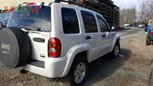 Load image into Gallery viewer, AC A/C AIR CONDITIONING COMPRESSOR Jeep Liberty 02 03 04 05 - MM1848594
