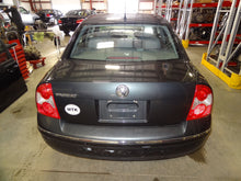 Load image into Gallery viewer, PARKLAMP Volkswagen Passat 2001 01 2002 02 2003 03 2004 04 2005 05 Right - NW83712