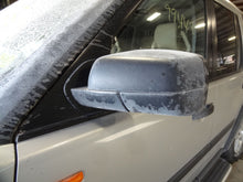 Load image into Gallery viewer, GRILLE Land Rover LR3 2005 05 2006 06 2007 07 2008 08 2009 09 Upper - NW98613