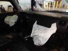 Load image into Gallery viewer, Park Lamp Light Hummer H3 2006 - NW81561