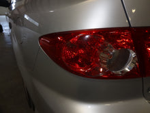 Load image into Gallery viewer, RADIATOR FAN ASSEMBLY Mazda 6 2005 05 2006 06 07 08 3.0 - NW64220
