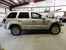 Load image into Gallery viewer, BODY CONTROL MODULE BCM COMPUTER Commander Grand Cherokee 09-10 - NW27328