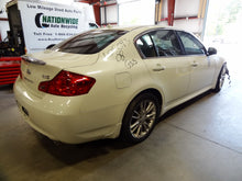 Load image into Gallery viewer, CD CHANGER Infiniti G35 2007 07 2008 08 - NW136983