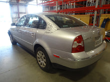 Load image into Gallery viewer, PARKLAMP Volkswagen Passat 2001 01 2002 02 2003 03 2004 04 2005 05 Left. - NW83695