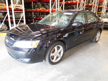 Load image into Gallery viewer, HEADLIGHT LAMP ASSEMBLY Sonata 2006 06 2007 07 2008 08 Right - NW519996
