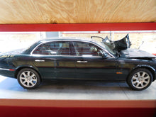 Load image into Gallery viewer, BODY CONTROL MODULE BCM COMPUTER Vanden Pl XJ8 XJ8L XJR 05-07 - NW33151