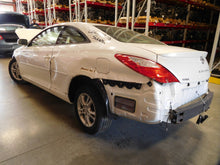 Load image into Gallery viewer, RADIATOR FAN ASSEMBLY Camry Solara 02 03 04 05 06 07 - NW64649