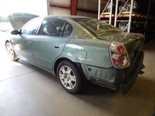 Load image into Gallery viewer, AC CONDENSER Nissan Altima Maxima 2002 02 03 04 05 - 08 - NW43721