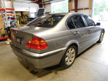 Load image into Gallery viewer, Fog Light BMW 320i 330i 325i 2002 02 2003 03 2004 04 2005 05 - NW82035