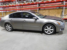 Load image into Gallery viewer, Parklamp Nissan Maxima 2004 04 2005 05 2006 06 Left - NW82621
