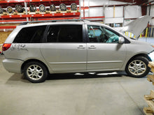 Load image into Gallery viewer, AMPLIFIER Toyota Sienna 2004 04 2005 05 - NW140030