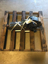 Load image into Gallery viewer, CD CHANGER Audi 90 100 A4 A6 S6 V8 92 93 94 95 96 97 98 - NW136062