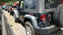 Load image into Gallery viewer, TRANSFER CASE Jeep Wrangler 07 08 09 10 11 - MM2448676