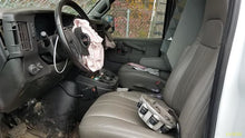 Load image into Gallery viewer, AC Compressor SAVANA 2500 VAN 2021 - MM2538596