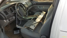Load image into Gallery viewer, Transmission Toyota Tacoma 2006 - MM2561520