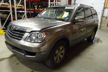 Load image into Gallery viewer, Carrier Assembly Kia Borrego 2009 - NW46696