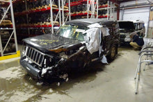Load image into Gallery viewer, RADIATOR Jeep Liberty 2008 08 2009 09 2010 10 2011 11 2012 12 - NW131747