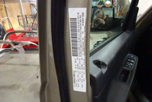 Load image into Gallery viewer, SIDE MARKER LAMP LIGHT Liberty 2008-2012 Bumper Mounted Right - NW81644