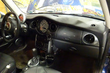 Load image into Gallery viewer, PARKLAMP Mini Cooper 2002 02 03 04 05 06 07 08 Left - NW82267