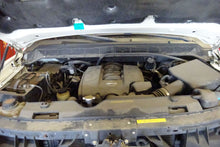 Load image into Gallery viewer, Mass Air Flow Sensor Meter MAF EX35 EX37 FX35 FX37 FX50 G25 G35 03-15 - NW5032