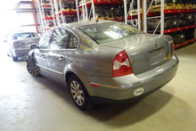 Load image into Gallery viewer, WHEEL Passat 01 02 03 04 05 15x7 Alloy 9 Spoke - NW201661