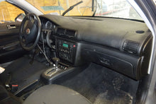 Load image into Gallery viewer, FOG LIGHT Volkswagen Passat 01 02 03 04 05 Right - NW83699