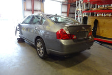 Load image into Gallery viewer, RADIO CONTROLS Infiniti M35 M45 2006 06 2007 07 LOWER - NW137109