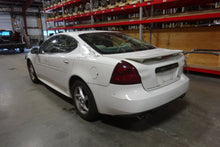Load image into Gallery viewer, TURN SIGNAL LIGHT LAMP Grand Prix Solstice 04-10 Bumper Mounted Left - NW81554
