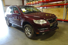 Load image into Gallery viewer, Park Lamp Light Volkswagen Touareg 2008 - NW83730