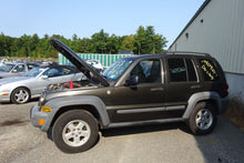 Load image into Gallery viewer, FOG LAMP LIGHT Jeep Liberty 2005 05 2006 06 2007 07 - NW81636
