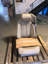 Load image into Gallery viewer, Cd Changer Mercedes SL320 SL500 SL600 1994 94 1995 95 1996 96 1997 97 1998 98 - NW139074