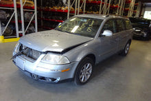 Load image into Gallery viewer, PARKLAMP Volkswagen Passat 2001 01 2002 02 2003 03 2004 04 2005 05 Left. - NW83680