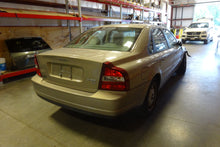 Load image into Gallery viewer, Floor Shifter VOLVO 80 SERIES 2002 - NW78419