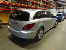Load image into Gallery viewer, AIR BAG CONTROL MODULE COMPUTER Gl320 Gl350 Gl450 Gl550 R320 R350 08-13 - NW36448