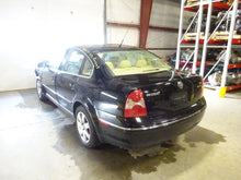 Load image into Gallery viewer, ECU ECM COMPUTER Passat 2003 03 6 cyl - NW62886