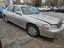 Load image into Gallery viewer, ECU ECM COMPUTER Lincoln Town Car 2005 05 - MM2660768