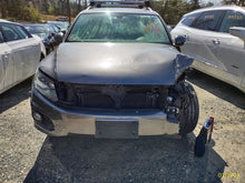 Load image into Gallery viewer, AC COMPRESSOR Audi TT Beetle Tiguan Jetta EOS 2009 09 2010 10 11 12 13 14 - MM2683694