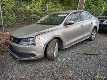 Load image into Gallery viewer, AC A/C AIR CONDITIONING COMPRESSOR Jetta 2013 13 2014 14 - MM2738842