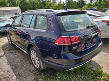 Load image into Gallery viewer, Transfer Case Volkswagen Golf 2018 - MM2767888