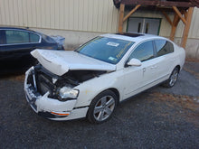 Load image into Gallery viewer, Fog Light Volkswagen Passat 2009 09 2010 10 Right - NW83689