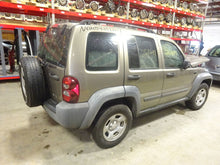 Load image into Gallery viewer, FRONT CV AXLE SHAFT Jeep Liberty 02 03 04 05 06 07 Right - NW9257