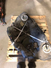 Load image into Gallery viewer, BODY CONTROL MODULE BCM COMPUTER Vanden Pl XJ8 XJ8L XJR 05-07 - NW33161